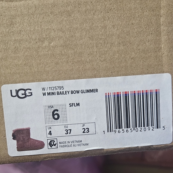UGG Mini Bailey Bow Glimmer Boots - Starry Pink Metallic - Size 6 - Picture 2 of 12